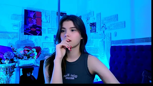 Snapshot of EvaThopson chatting on 03/06/25, 10:30 EvaThopson online show from 03/06/25, 10:30