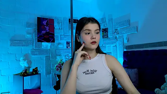 Snapshot of EvaThopson chatting on 03/10/25, 01:21 EvaThopson online show from 03/10/25, 01:21