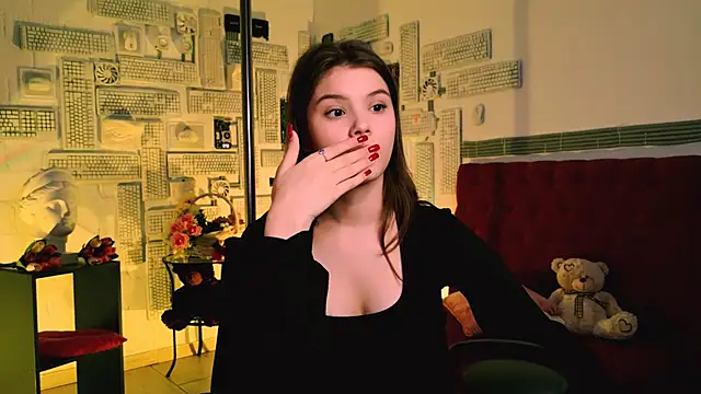 Snapshot of EvaThopson chatting on 03/21/25, 03:35 EvaThopson online show from 03/21/25, 03:35