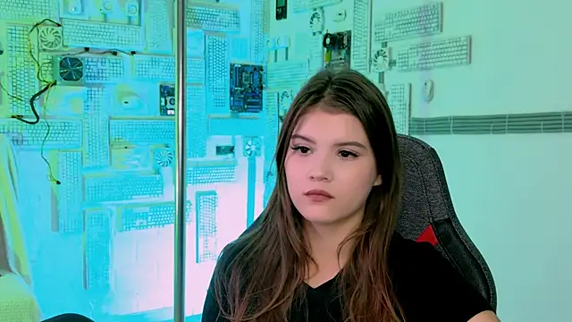 Snapshot of EvaThopson chatting on 09/27/25, 08:08 EvaThopson online show from 09/27/25, 08:08