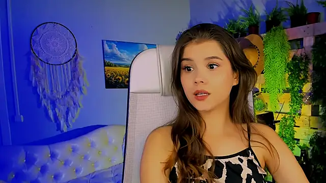 Snapshot of EvaThopson chatting on 10/15/25, 08:58 EvaThopson online show from 10/15/25, 08:58