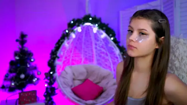 Snapshot of EvaThopson chatting on 01/17/26, 07:02 EvaThopson online show from 01/17/26, 07:02