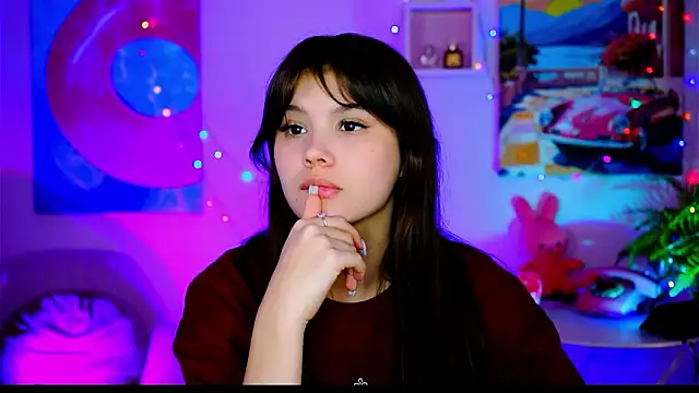 Snapshot of EvaThopson chatting on 02/20/26, 01:11 EvaThopson online show from 02/20/26, 01:11