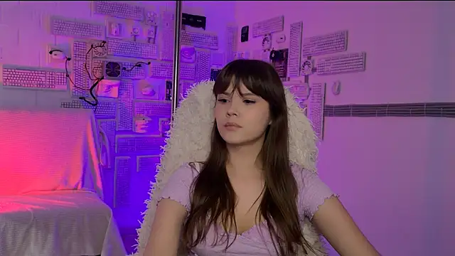 EvaThopson online show from 04/03/26, 09:07