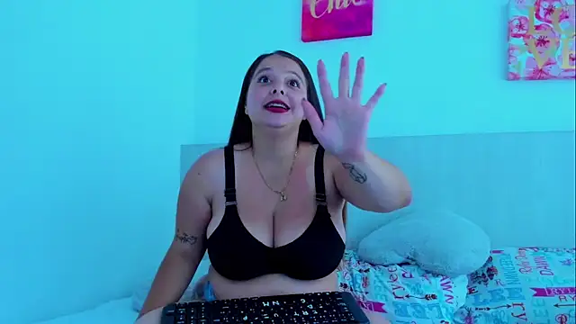 Emawalker  online show from 03/23/26, 04:44