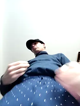 Snapshot of ElyasMatt chatting on 02/09/25, 03:23 ElyasMatt online show from 02/09/25, 03:23