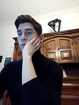 Snapshot of ElyasMatt chatting on 02/22/25, 04:40 ElyasMatt online show from 02/22/25, 04:40