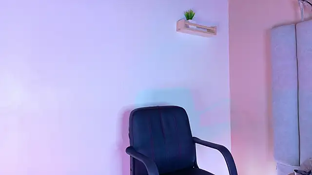 Snapshot of ChanelAdamss_ chatting on 10/24/25, 03:03 ChanelAdamss online show from 10/24/25, 03:03