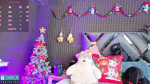 SolBeaumont1 online show from 12/18/25, 04:13