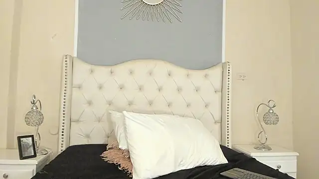 Snapshot of Ambar_Collingg chatting on 03/03/25, 04:14 Ambar Collingg online show from 03/03/25, 04:14
