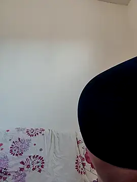 Snapshot of leeya_lee chatting on 02/21/25, 02:06 leeya lee online show from 02/21/25, 02:06