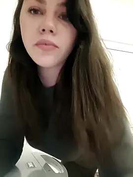 Snapshot of leeya_lee chatting on 03/22/25, 08:48 leeya lee online show from 03/22/25, 08:48