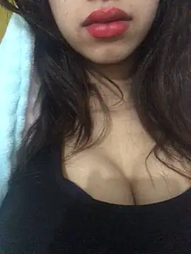 Snapshot of Yonaaaaaaaaa chatting on 01/22/25, 01:53 Yonaaaaaaaaa online show from 01/22/25, 01:53