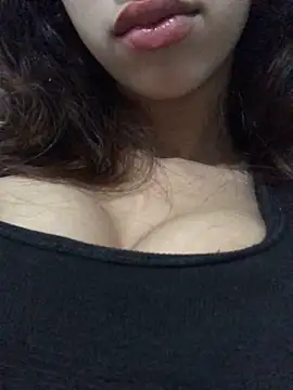 Snapshot of Yonaaaaaaaaa chatting on 02/14/25, 04:31 Yonaaaaaaaaa online show from 02/14/25, 04:31