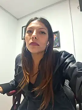 Snapshot of Selenakyle92_ chatting on 12/24/24, 12:44 Selenakyle92 online show from 12/24/24, 12:44