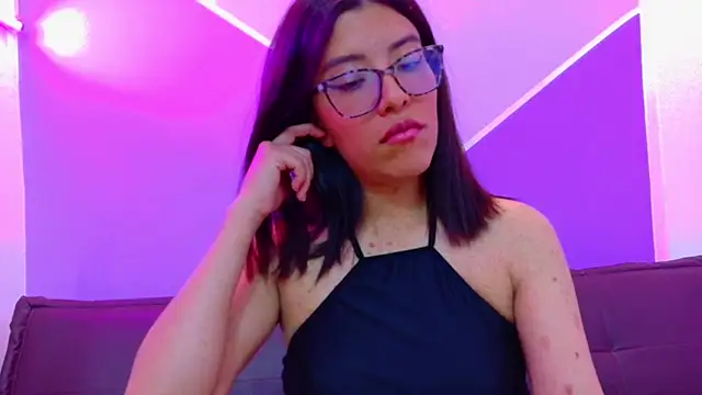  lucysmith online show from 11/14/25, 04:22