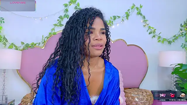 NahiaraReina online show from 11/24/25, 01:44