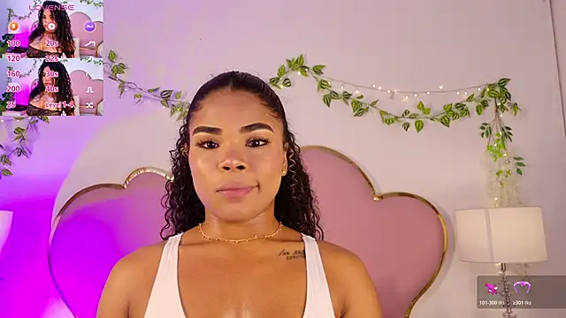 NahiaraReina online show from 02/07/26, 01:26