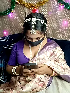 Snapshot of Deshi_Chori chatting on 01/14/25, 11:37 Deshi Chori online show from 01/14/25, 11:37