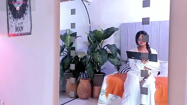 Snapshot of Mindy_sweety chatting on 03/07/25, 10:54 Mindy sweety online show from 03/07/25, 10:54