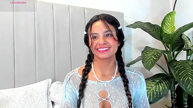 Snapshot of Mindy_sweety chatting on 03/11/25, 01:34 Mindy sweety online show from 03/11/25, 01:34