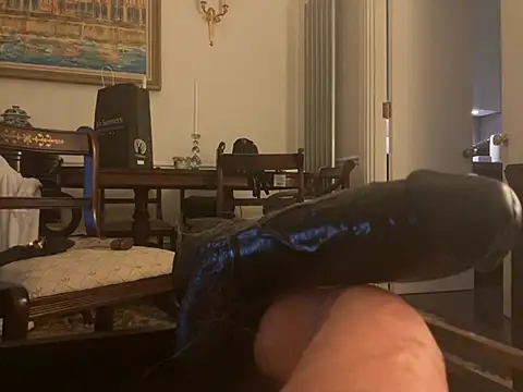 francaFerrariRoma online show from 02/22/25, 10:29