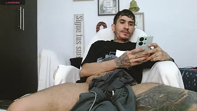 IaDoherty online show from 12/04/25, 04:22