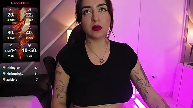 Snapshot of AnnikaMerliahh_ chatting on 01/15/25, 05:47 AnnikaMerliahh online show from 01/15/25, 05:47