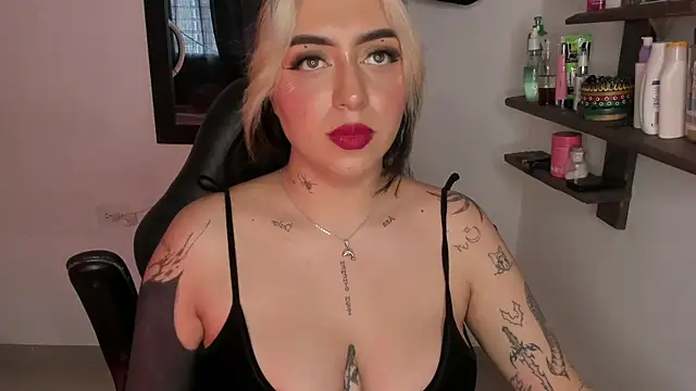 AnnikaMerliahh  online show from 01/05/26, 05:27