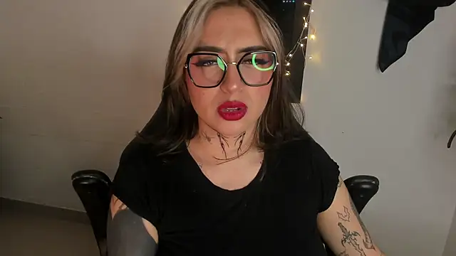 AnnikaMerliahh  online show from 01/18/26, 01:53