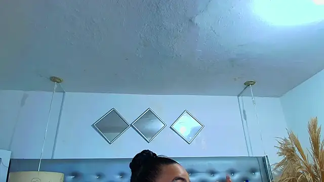 EileenBenzon online show from 02/20/26, 04:20