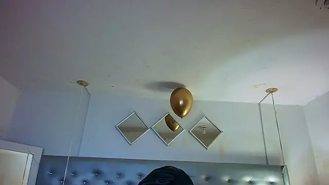 EileenBenzon online show from 04/09/26, 03:28