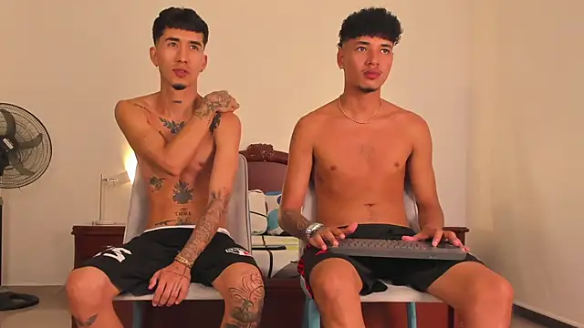 Snapshot of Ian_and_Noah chatting on 09/08/25, 11:59 Ian and Noah online show from 09/08/25, 11:59