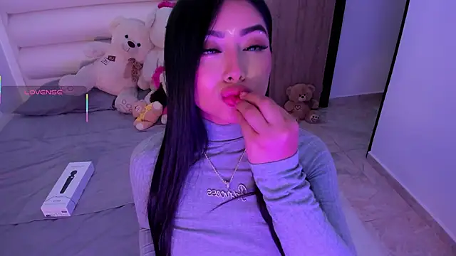 Snapshot of gaby_desire777 chatting on 09/27/25, 02:49 gaby desire777 online show from 09/27/25, 02:49