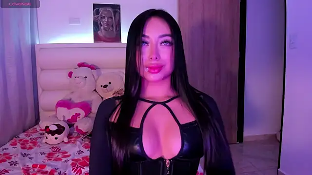 Snapshot of gaby_desire777 chatting on 10/19/25, 02:34 gaby desire777 online show from 10/19/25, 02:34