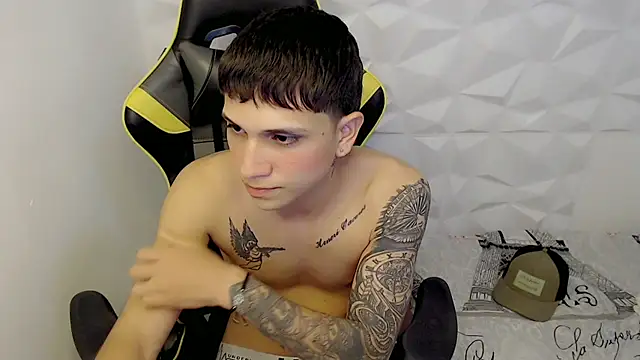 Snapshot of Brayan_lopezz chatting on 01/25/25, 06:57 Brayan lopezz online show from 01/25/25, 06:57