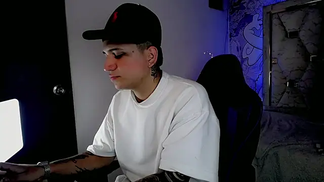 Brayan lopezz online show from 04/25/26, 02:14