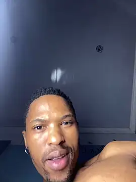 Snapshot of BlueIceCube chatting on 01/29/25, 04:58 BlueIceCube online show from 01/29/25, 04:58