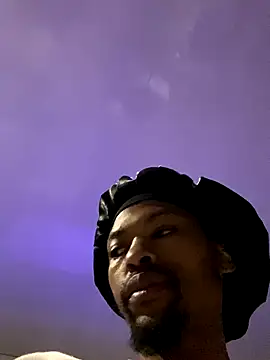 Snapshot of BlueIceCube chatting on 09/18/25, 08:00 BlueIceCube online show from 09/18/25, 08:00