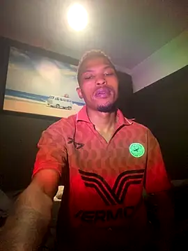 Snapshot of BlueIceCube chatting on 10/16/25, 08:43 BlueIceCube online show from 10/16/25, 08:43