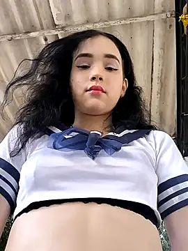 sweet outdoor charm online show from 10/25/25, 07:30