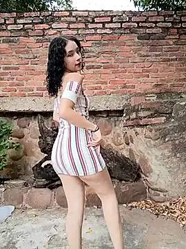 sweet outdoor charm online show from 11/12/25, 08:19