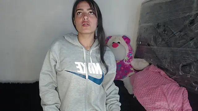 skinny sweet2411 online show from 12/16/25, 12:48