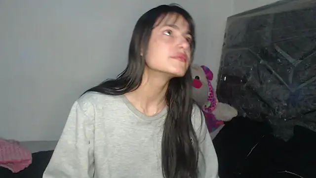 skinny sweet2411 online show from 04/14/26, 09:04