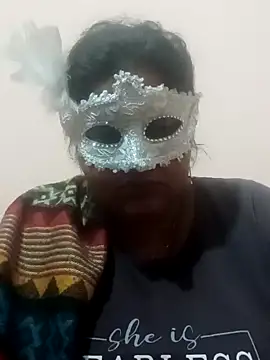 Snapshot of seemi_bhabhi chatting on 01/25/25, 12:38 seemi bhabhi online show from 01/25/25, 12:38