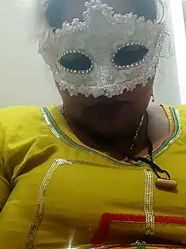 Snapshot of seemi_bhabhi chatting on 02/01/25, 08:29 seemi bhabhi online show from 02/01/25, 08:29