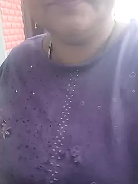 Snapshot of seemi_bhabhi chatting on 02/11/25, 01:41 seemi bhabhi online show from 02/11/25, 01:41