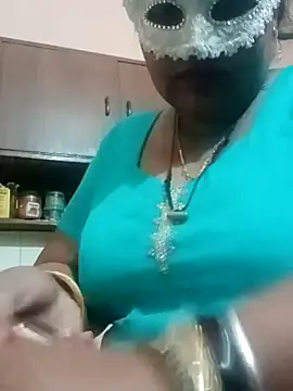 Snapshot of seemi_bhabhi chatting on 02/22/25, 02:17 seemi bhabhi online show from 02/22/25, 02:17