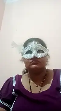 Snapshot of seemi_bhabhi chatting on 03/07/25, 01:53 seemi bhabhi online show from 03/07/25, 01:53