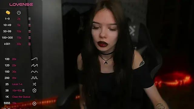 SweetyDeviliya online show from 10/23/25, 06:56